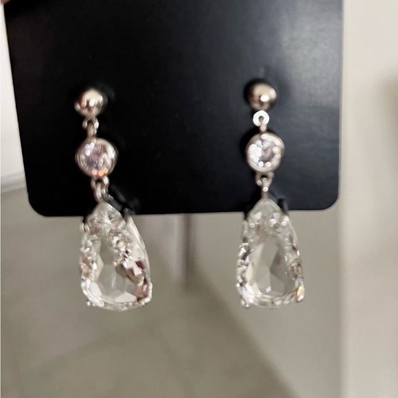 Small Crystal Teardrop Earrings w/Bling - Picture 2 of 3